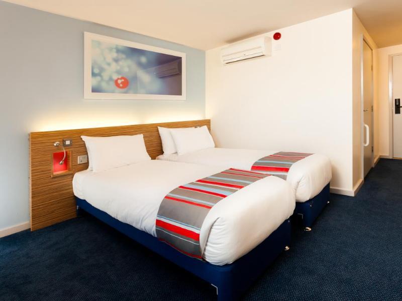 Travelodge High Wycombe Central Εξωτερικό φωτογραφία