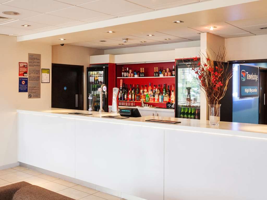 Travelodge High Wycombe Central Εστιατόριο φωτογραφία