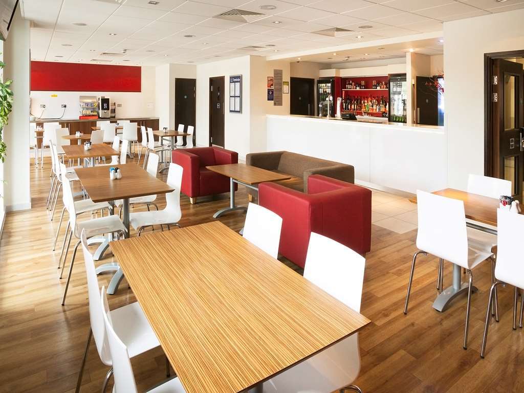 Travelodge High Wycombe Central Εστιατόριο φωτογραφία